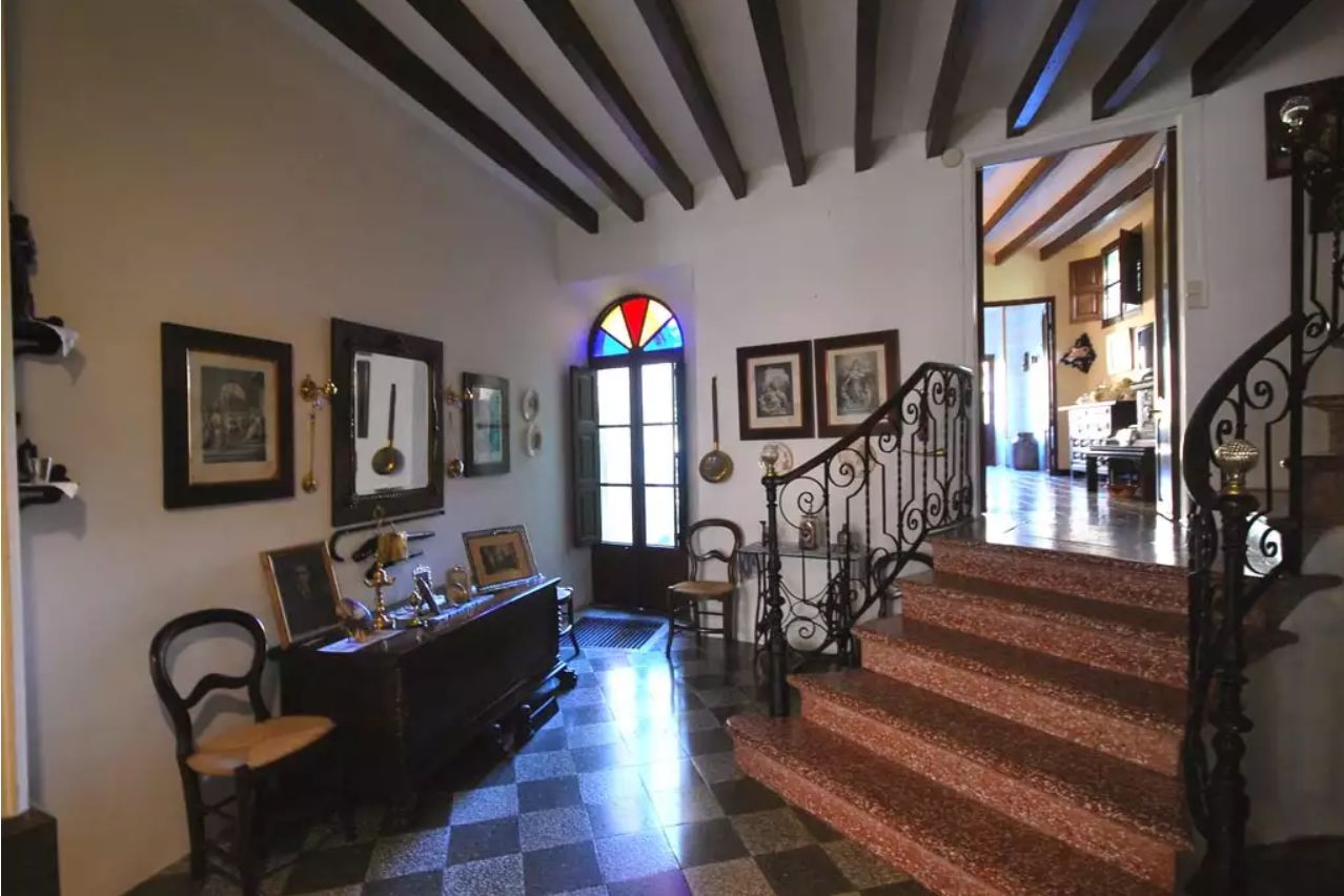 Sóller townhouse in the centre of town with a terrace and patio