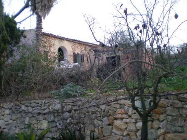 Country house  on a good-sized plot for sale in Manacor