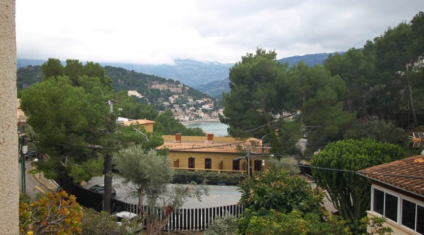 Apartment with sea view for sale in Port Soller