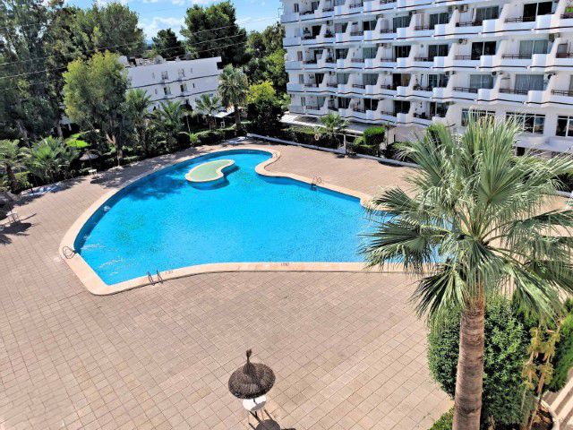 Totally refurbished apartment with communal pool for sale in Puerto de Alcudia