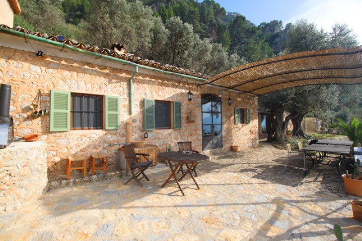 Rustic Finca with beautiful views for sale in  Fornalutx