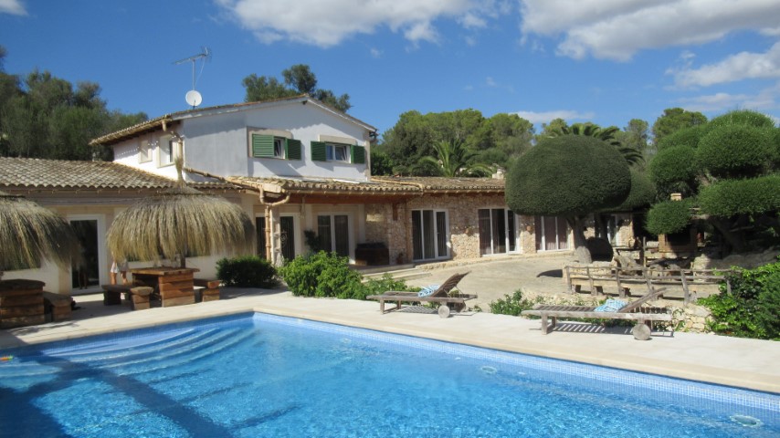 Villa with guest apartment for sale in Porerres