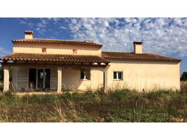 Country house to finish for sale in Felanitx ,Son Prohens