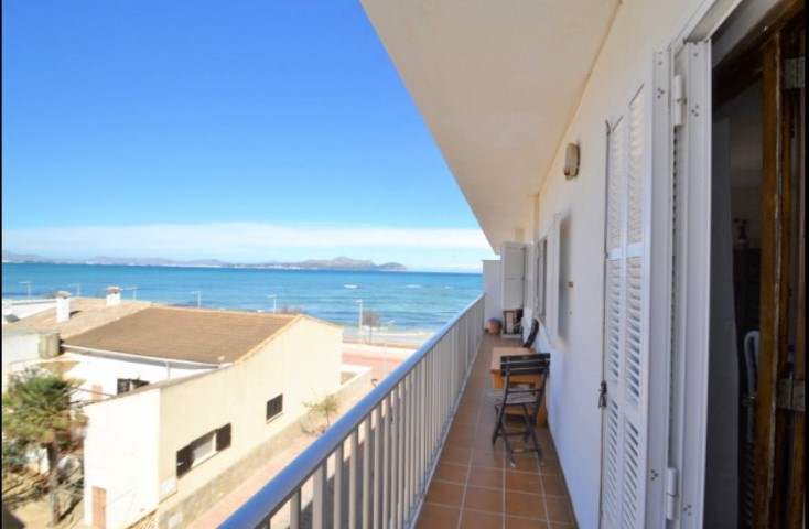 Very well located apartment with sea views for sale in Ca’n Picafort