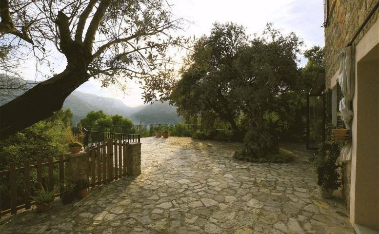 Beautifully renovated stone house for sale in the mountains above Sóller