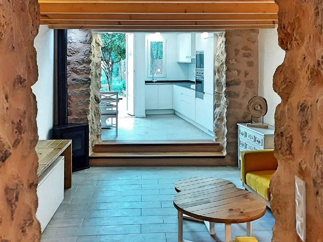 Fully furnished stone town house a few minutes walk from the main square in Soller