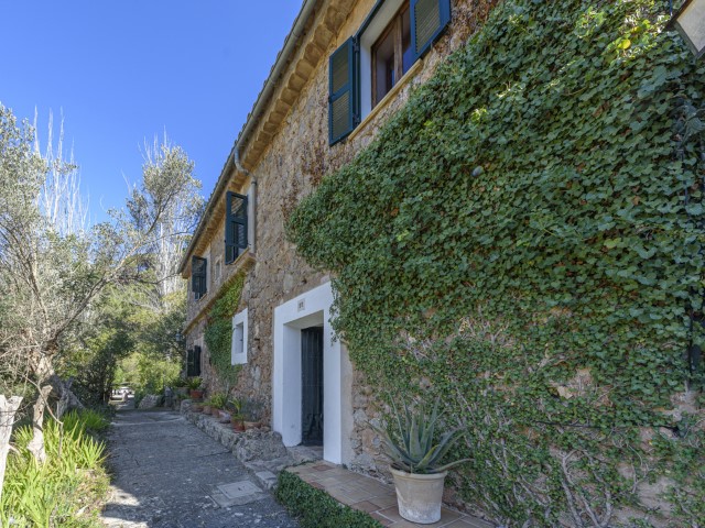 Mallorcan style house with holiday rental license for sale in Valldemossa