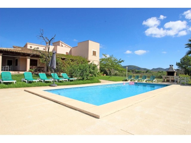Lovely finca with holiday rental license for sale near the Costa de los Pinos and Port Verd