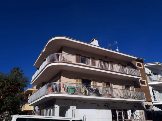 Apartment with roof terrace and panoramic view particial sea view and the mountains for sale in S’Illot
