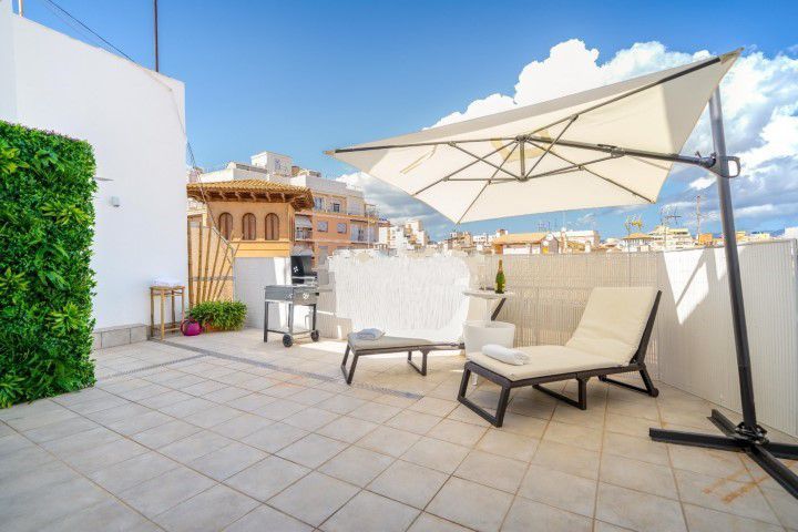 Excellent penthouse in the centre of Palma with a large terrace and light-filled interiors