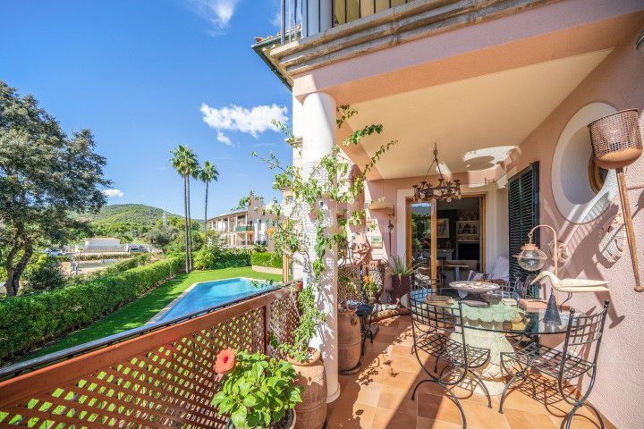 Wonderful apartment for sale located within a well-kept residential complex in Palma