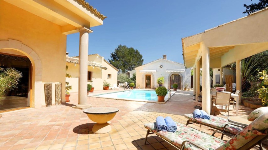 The charming country house for sale in the small village of Puigpunyent