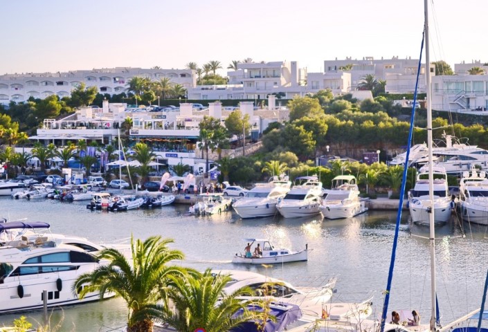 New apartment for sale in the Marina of Cala d”Or