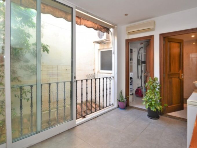 Corner apartment for sale in Alcudia Old Town