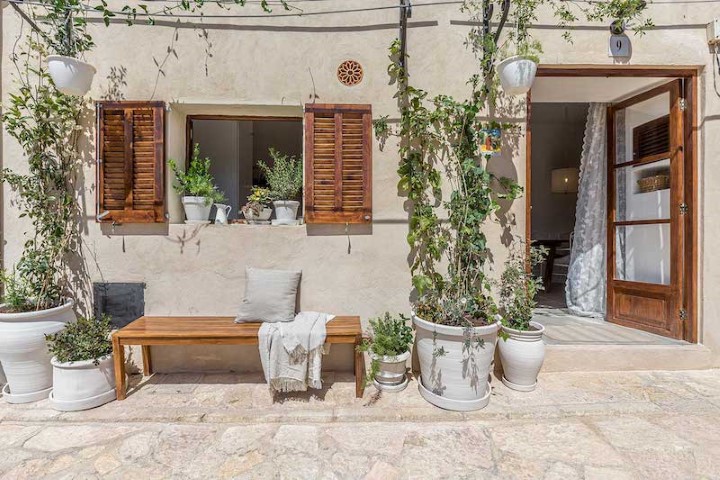 Completely renovated townhouse located for sale in Valldemossa