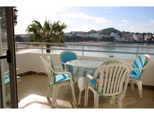 Seaview apartment with communal pool for sale in Santa Ponsa