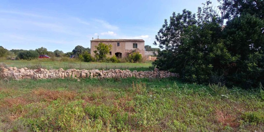 Rustic property Finca – Cortijo on a large plot for sale near Palma