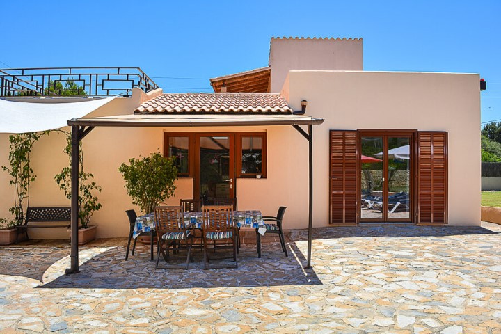 Detached house with holiday rental license for sale in Cala Ratjada