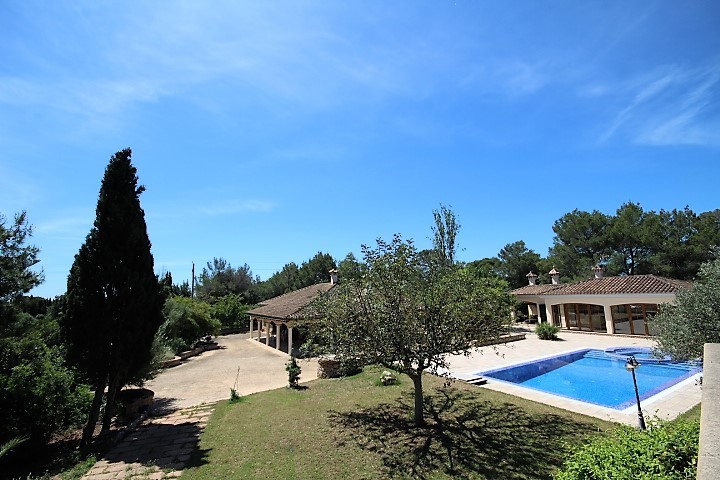 Fabulous Rustic Finca with guest house and pool for sale near Palma