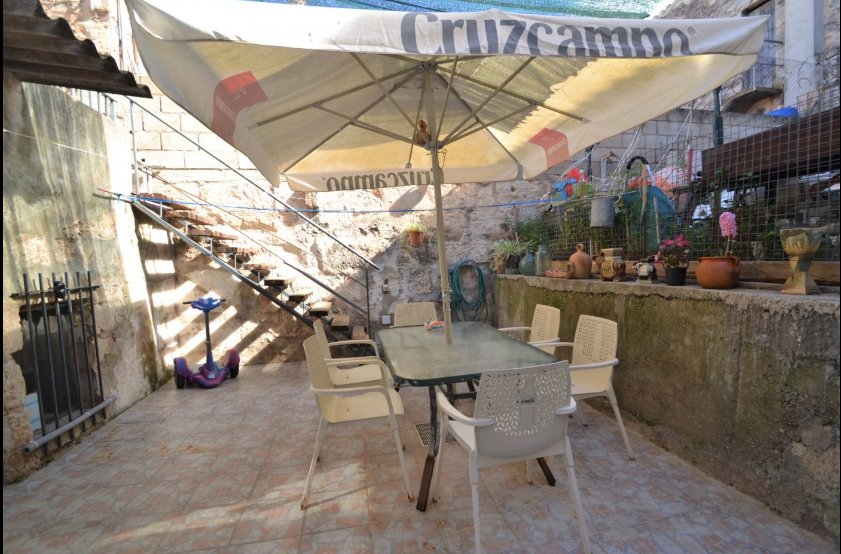 Great opportunity to buy a village house in Muro